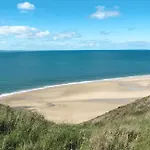 Дом отдыха Awesome In With Wifi *
